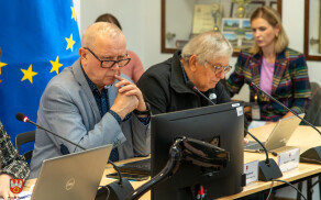 sesja nadzwyczajna 4 grudnia