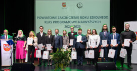 Koniec szkoły dla maturzystów i stypendia starosty
