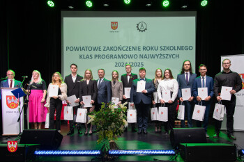 Koniec szkoły dla maturzystów i stypendia starosty