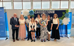 Ostatni dzownek w szkołach. Rozpoczęły się wakacje