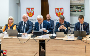 Sesja Rady Powiatu o przygotowaniach do zimy i oświacie