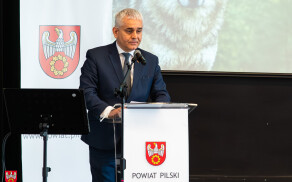 O wilku bez emocji podczas konferencji w Pile