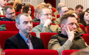 O wilku bez emocji podczas konferencji w Pile