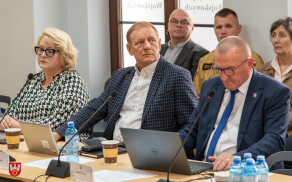 XXIII sesja Rady Powiatu w Pile – uchwały i zmiany kadrowe