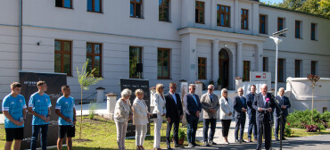 Inwestycja w pałac i lokalną społeczn...