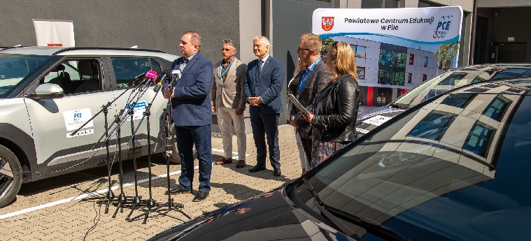 PCE z nowymi pojazdami i pracownią VR