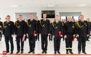 Starosta uhonorował dwóch strażaków