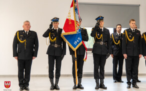 Starosta uhonorował dwóch strażaków