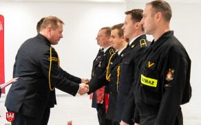 Starosta uhonorował dwóch strażaków