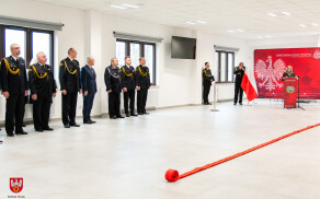 Starosta uhonorował dwóch strażaków