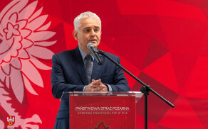 Starosta uhonorował dwóch strażaków