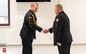 Starosta uhonorował dwóch strażaków