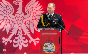 Starosta uhonorował dwóch strażaków