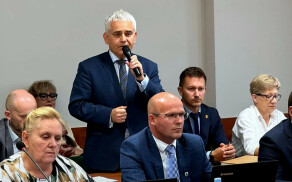 O drogach powiatowych na sesji w Łobżenicy