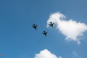 Pożegnalny przelot Su-22 nad Piłą