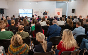 O regionalizmie, lokalnej tożsamości i dialogu