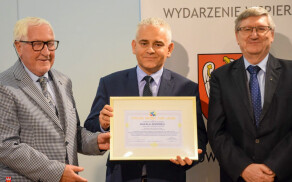 O regionalizmie, lokalnej tożsamości i dialogu