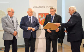 O regionalizmie, lokalnej tożsamości i dialogu