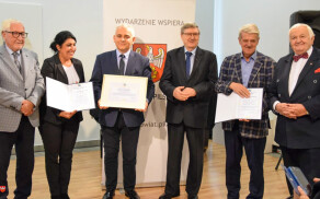 O regionalizmie, lokalnej tożsamości i dialogu