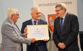 O regionalizmie, lokalnej tożsamości i dialogu