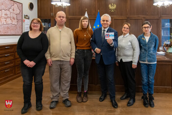 Uczestnicy WTZ z wizytą u starosty