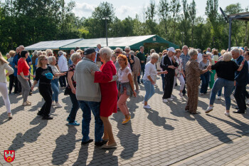 Seniorzy bawili się na stadionie