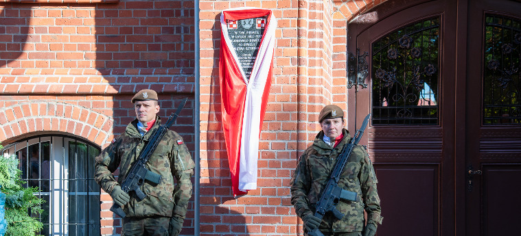 Odsłonięcie tablicy pamiątkowej