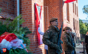 Odsłonięcie tablicy pamiątkowej