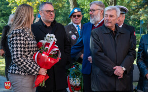 Odsłonięcie tablicy pamiątkowej