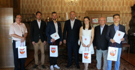 Uczestnicy Mistrzostw Świata w Tańcu Towarzyskim na spotkaniu w Starostwie