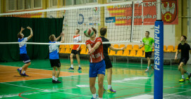 Siatkarska młodzież nie próżnuje