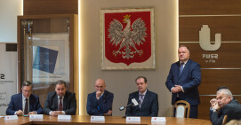Jeszcze o wspaniałym rekordzie. Echa konferencji na pilskiej PWSZ