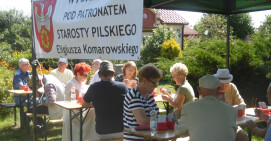 Brydżowe rozgrywki na działkach