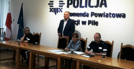  Dzielnicowi będą pomagać seniorom, którzy padli ofiarami niekorzystnych umów 