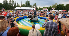 Rodzinnie w rytmie country na stadionie przy Okrzei