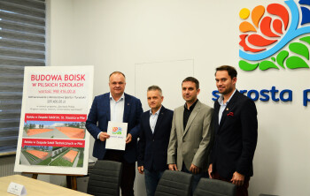 Powiat zdobył pieniądze na boiska dla szkół!