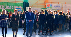 Pilskie Targi Edukacyjne: szkoły z powiatu pilskiego kusiły tegorocznych absolwentów szkół podstawowych i gimnazjów