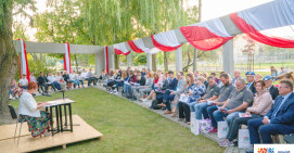 Czytanie polskich nowel przy dźwiękach katarynki 