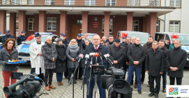 Nowe radiowozy dla policji i środki transportu do przewozu osób z niepełnosprawnością
