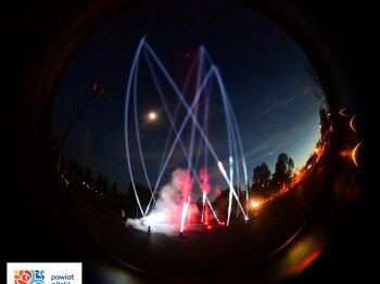 Akcja LIGHT THE SKY ze stadionu przy Okrzei w Pile
