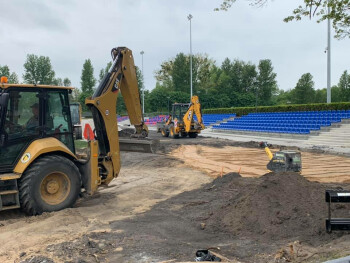 Budowa nowej bieżni na stadionie przy Okrzei w Pile 