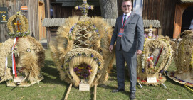 Samorządowcy i wieniec z powiatu pilskiego na III Ogólnopolskim Święcie Wdzięczni Polskiej Wsi