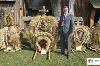 Samorządowcy i wieniec z powiatu pilskiego na III Ogólnopolskim Święcie Wdzięczni Polskiej Wsi