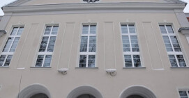 Powiat odbudowując budynek kina Iskra, dba o historię regionu