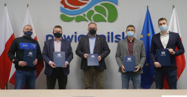 Umowy na dotacje Powiatu Pilskiego dla klubów sportowych