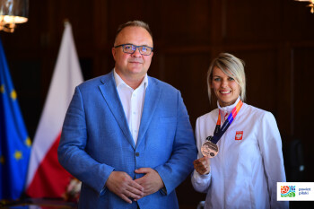 Starosta gratuluje Justynie Franieczek lekkoatletycznych sukcesów