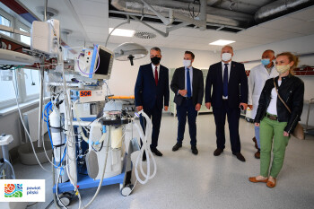 Wojewoda Wielkopolski odwiedził Szpital Specjaliistyczny w Pile 