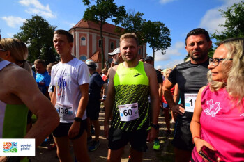 XII Przełajowy Bieg Papieski ze Skrzatusza do Starej Łubianki 