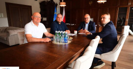 Powiat odbudowuje seniorską siatkówkę męską i piłkę nożną w Pile