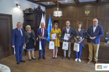 Starosta Pilski wręczył awanse zawodowe nauczycielom 